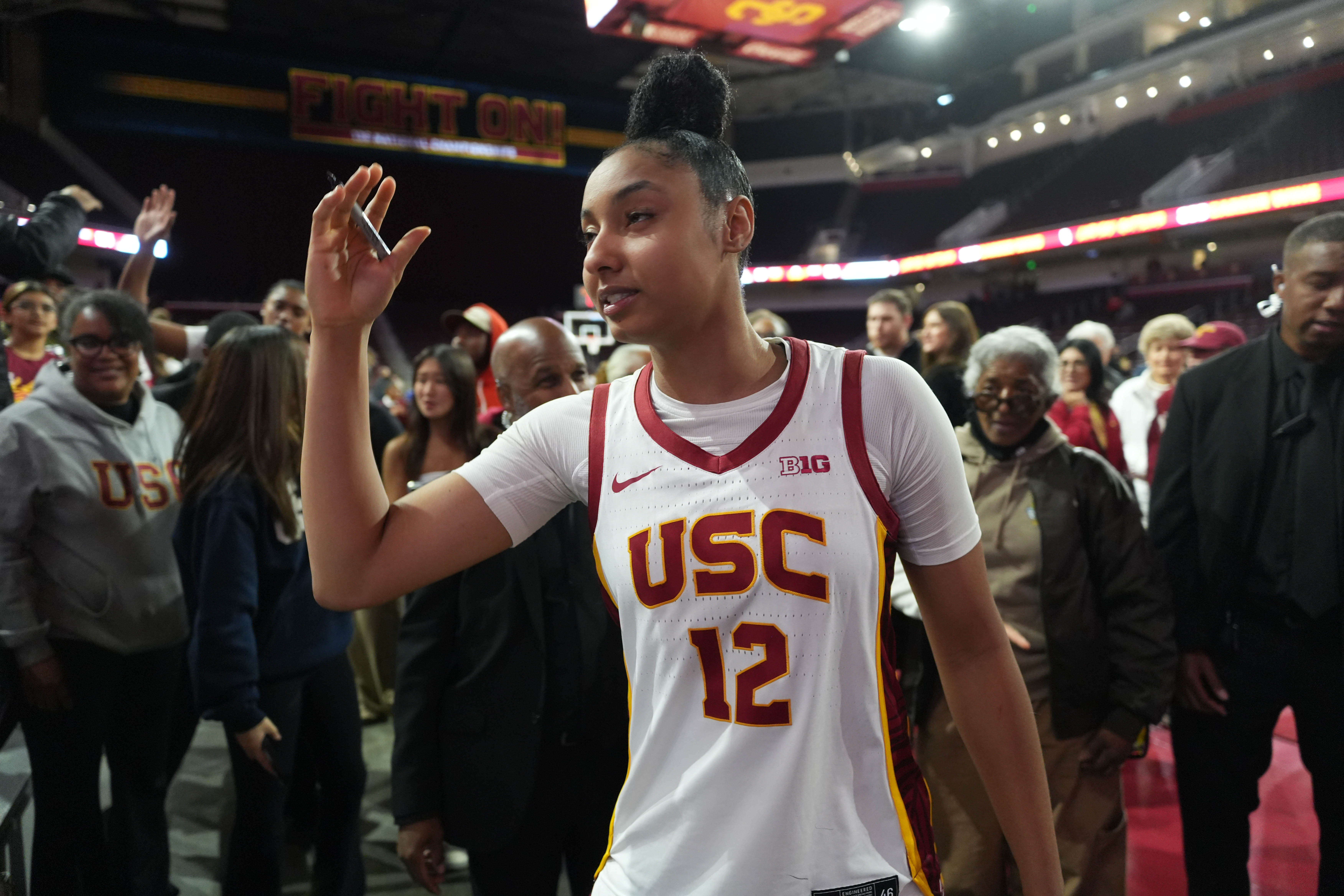 甚至在防守 甚至在防守